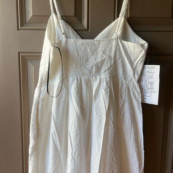 Forever 21 White Textured Maxi Dress - Picture 4 of 5